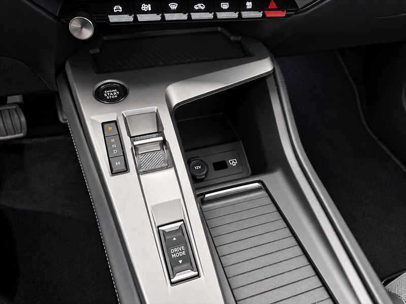 Peugeot 408 1,2 Puretech 130 - ALLURE - fotka 14 z 14