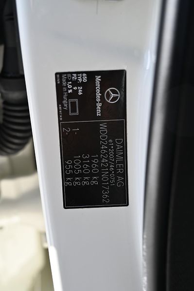 Mercedes-Benz Třídy B B 180 1.6 90KW Edition 1/2013 - fotka 36 z 38