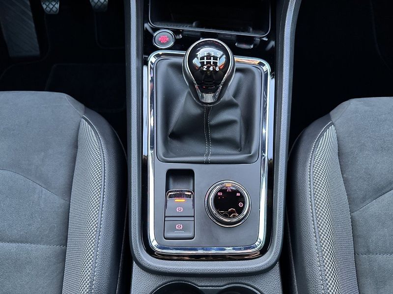 Seat Ateca (2019) 1.5TSi Full LED Navi Kamera - fotka 8 z 48