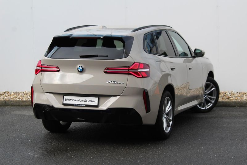 BMW X3 20d xDrive - fotka 2 z 24
