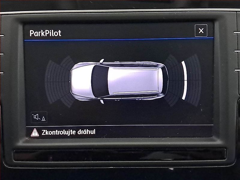 Volkswagen Passat (2017) 2.0 TDI, Automat, Serv.kniha - fotka 22 z 22