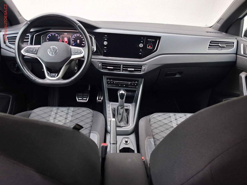 Volkswagen Taigo (2023) 1.0TSi, R-Line, DSG, LED - fotka 8 z 19