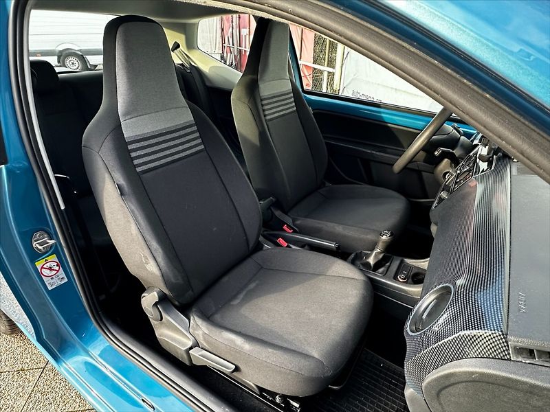 Volkswagen up! 1,0 CNG 50kW-kamera - fotka 12 z 29