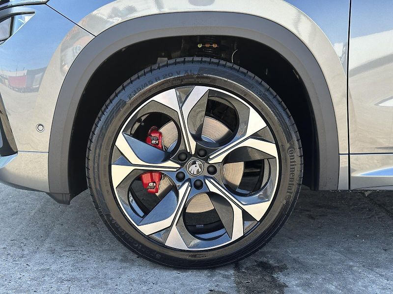 Škoda Kodiaq RS DSG 4x4 265PS Matrix-LED He - fotka 12 z 50