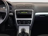 Škoda Octavia (2011) Ambiente 1.6 TDI, nová STK - náhled 12