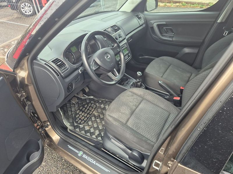 Škoda Roomster 1.2TSi 63kW - fotka 9 z 18