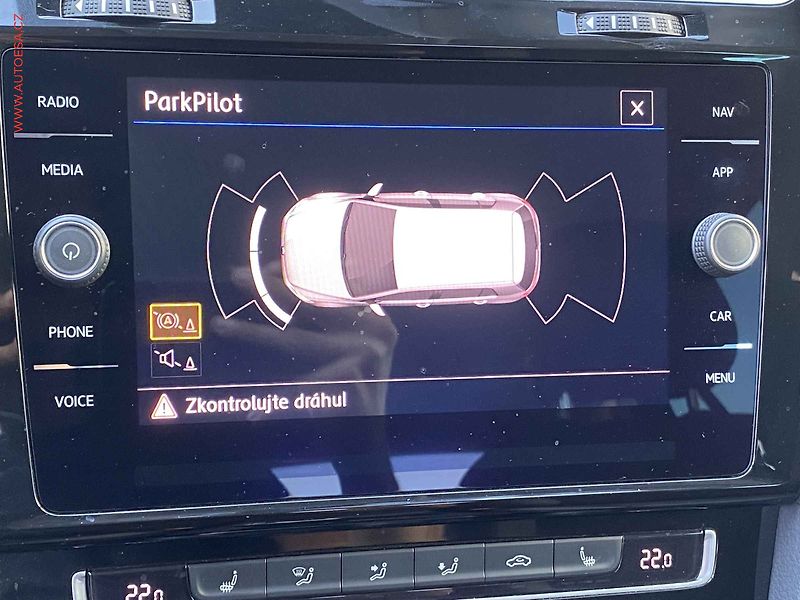 Volkswagen Golf (2017) 1.5 TSi, Highline, LED, navi - fotka 17 z 18
