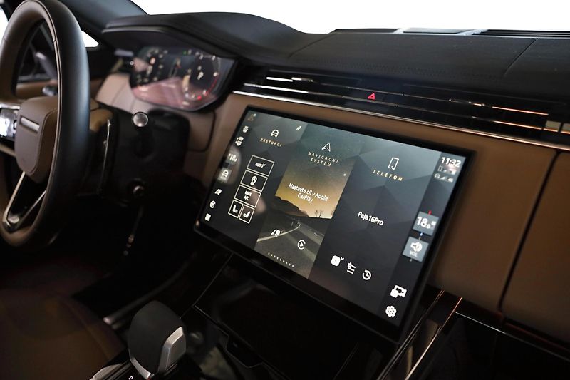 Land Rover Range Rover Sport (2024) - fotka 18 z 19