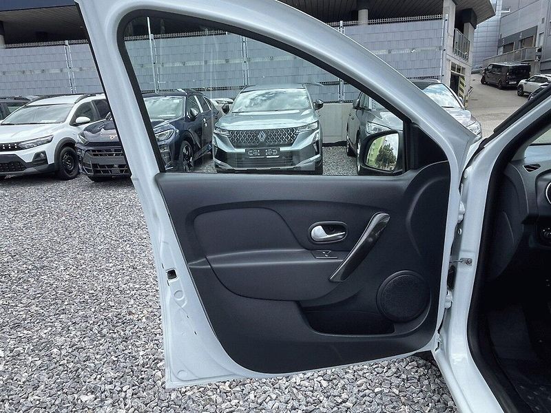 Dacia Sandero (2020) 1.0 TCe,54kW,Klima,ČR - fotka 21 z 28
