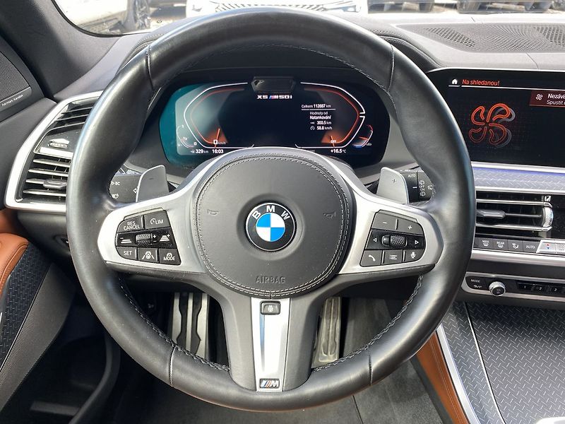 BMW X5 M50i xDrive Sportpaket - fotka 14 z 31