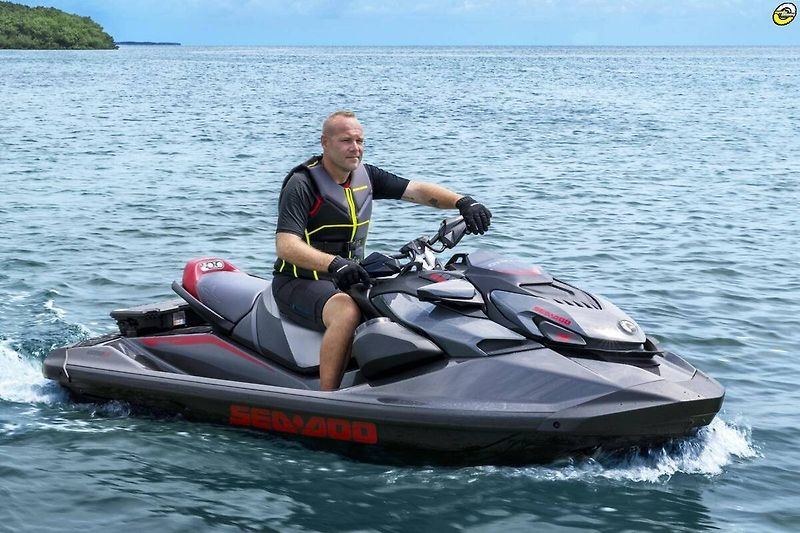 Sea Doo (2027) GTR X 3-up 300hp Audio MY27 - fotka 4 z 4