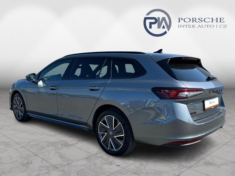 Škoda Superb iV 1,5 TSI / 150 kW Sportline - fotka 4 z 23