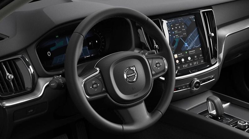 Volvo V60 (2026) B4 AUT CORE AUT - fotka 4 z 15