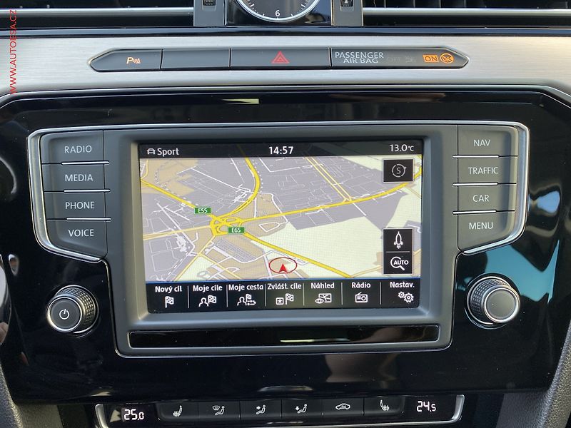 Volkswagen Passat (2015) 2.0 TDi, Highline, LED, navi - fotka 19 z 20