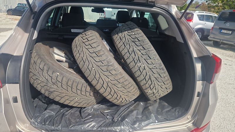 Hyundai Tucson 1,7 CRdi 16V - fotka 8 z 11