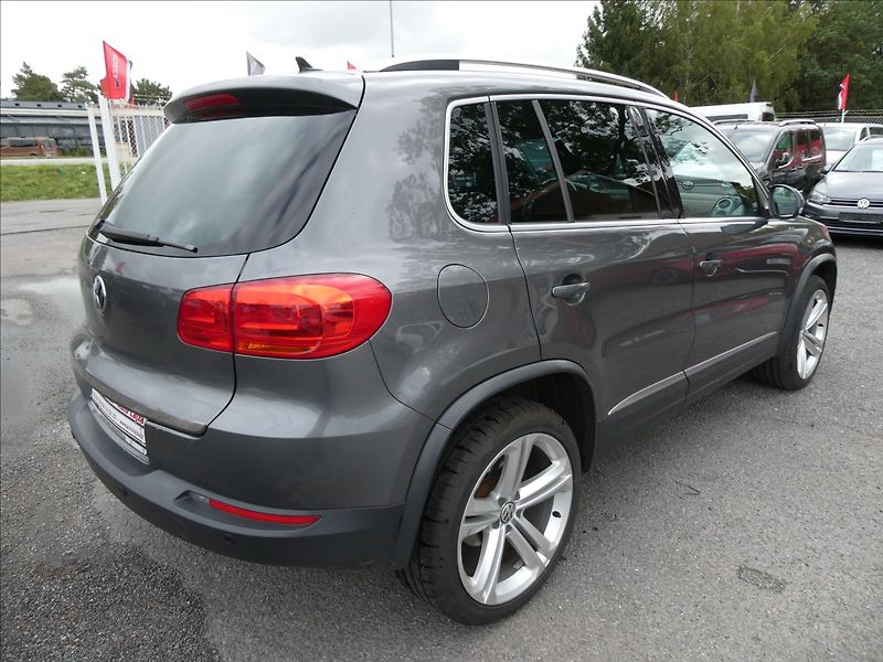 Volkswagen Tiguan 2,0 TDi 110kW Lounge DSG, 4x4 - fotka 8 z 54
