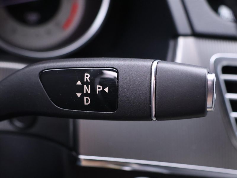 Mercedes-Benz Třídy E 3,0 350 BlueTEC 185kW Avantgar - fotka 20 z 36