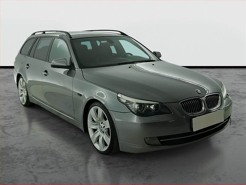 BMW Řada 5 (2010) 530d, Automat, Tažné - fotografie inzerátu