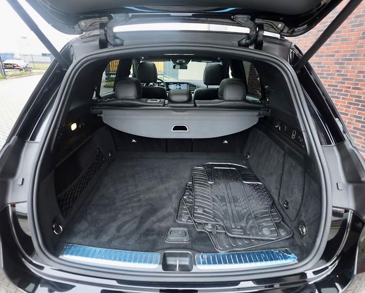 Mercedes-Benz GLE (2023) 580 mHEV 4MATIC - fotka 38 z 40