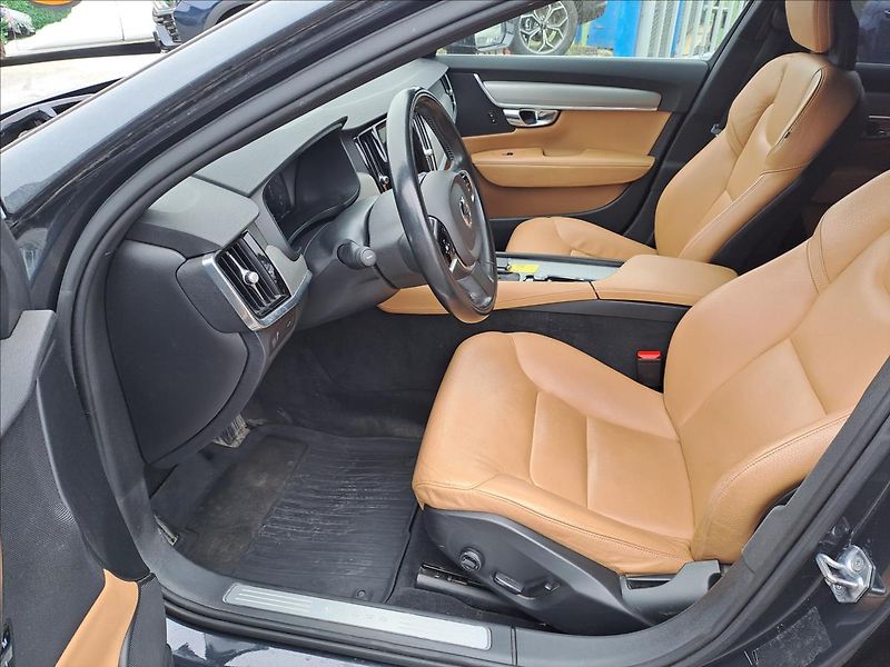 Volvo V90 2,0 T5  INSCRIPTION - fotka 5 z 21