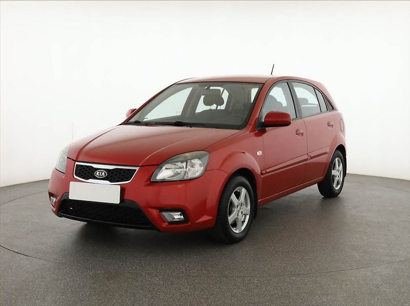 Kia Rio (2011) 1.4 16V, ČR,1.maj, nová STK - fotka 2 z 12