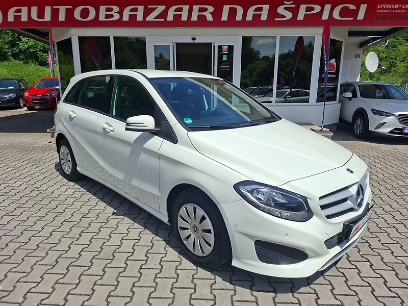 Mercedes-Benz Třídy B (2017) B 180D 80kW -S.KNIHA-SENZORY - fotka 2 z 49