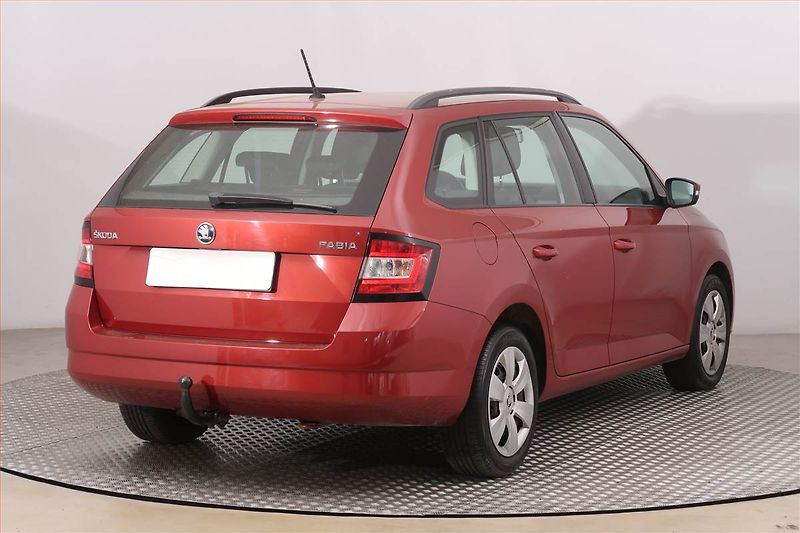 Škoda Fabia (2016) 1.2 TSI, ČR,1.maj, Serv.kniha - fotka 5 z 14
