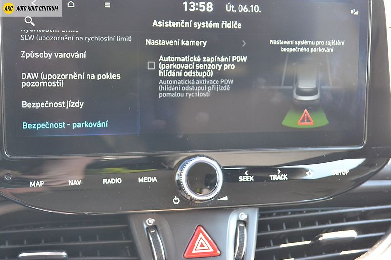 Hyundai i30 WG 1,5I MT SMART FL NAVI - fotka 29 z 45