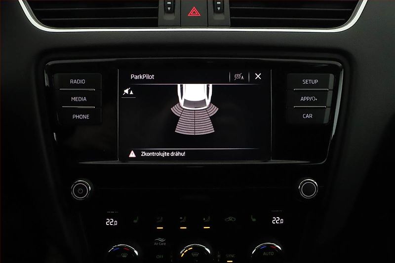 Škoda Octavia (2019) Ambition 1.6 TDI, ČR,1.maj - fotka 12 z 18