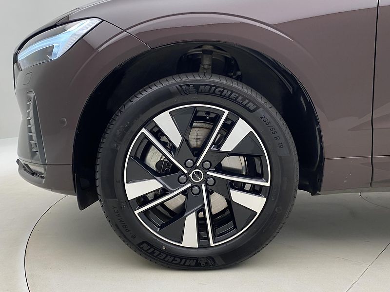 Volvo XC60 B5 AWD PLUS DARK AUT CZ 1.maj. - fotka 33 z 57