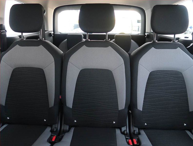Citroën C4 Picasso (2015) 1.6 HDi, 7 míst, Serv.kniha - fotka 10 z 28