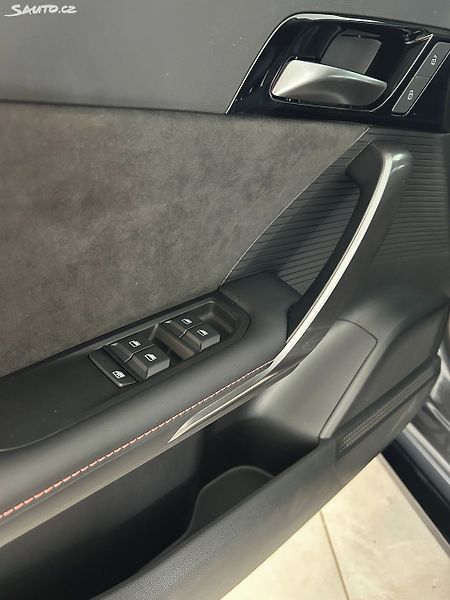 MG MG4 (2025) EV XPOWER 64kW - fotka 10 z 11