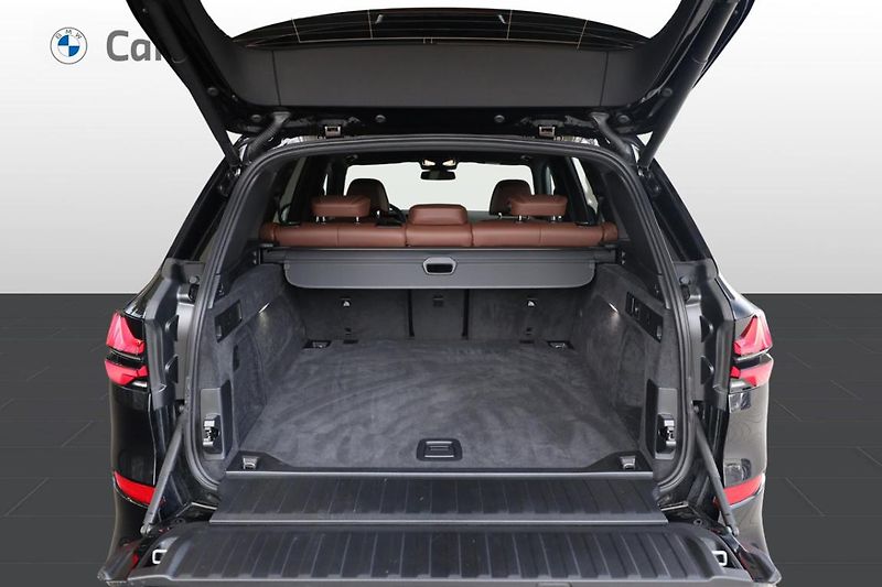 BMW X5 xDrive30d - fotka 8 z 33