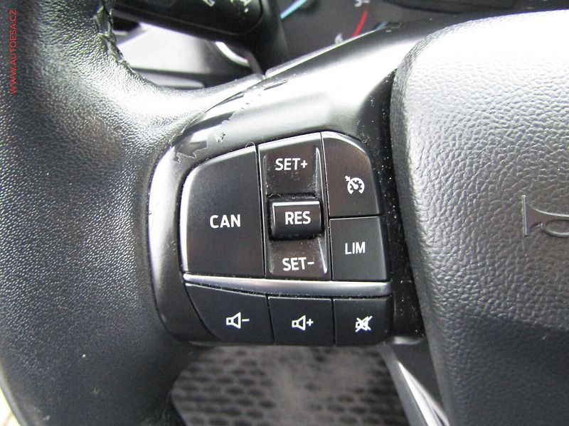 Ford Focus (2020) 1.5 TDCi, ČR, AC, park.čidla - fotka 12 z 21