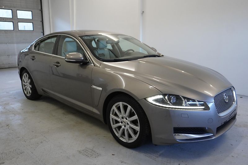 Jaguar XF 3.0D 202kW S-PORTFOLIO - fotka 4 z 34