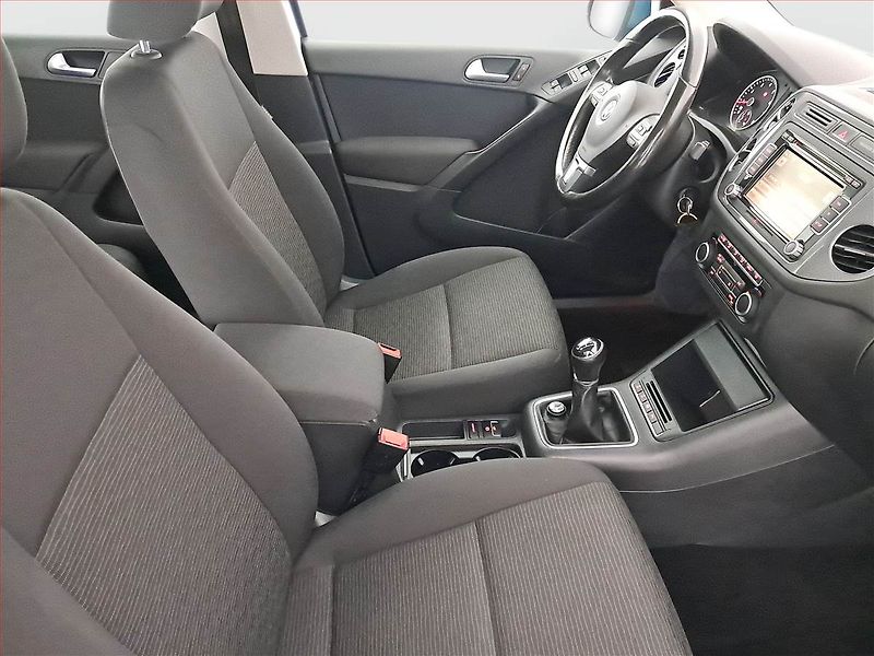 Volkswagen Tiguan (2014) 1.4 TSI, Serv.kniha - fotka 9 z 16