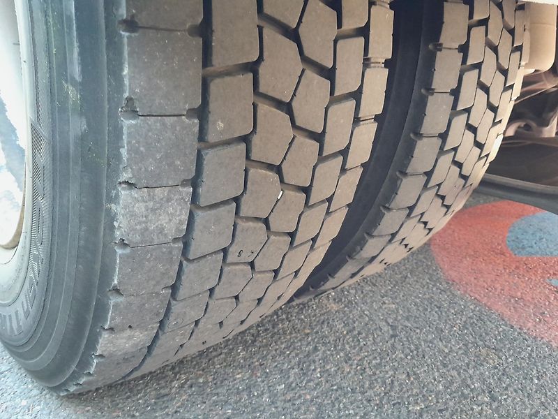 Volvo FM 330 Thermoking T-1200R - fotka 39 z 40