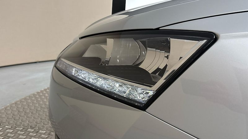 Škoda Fabia 1.0 TSI Ambition Combi - fotka 18 z 24