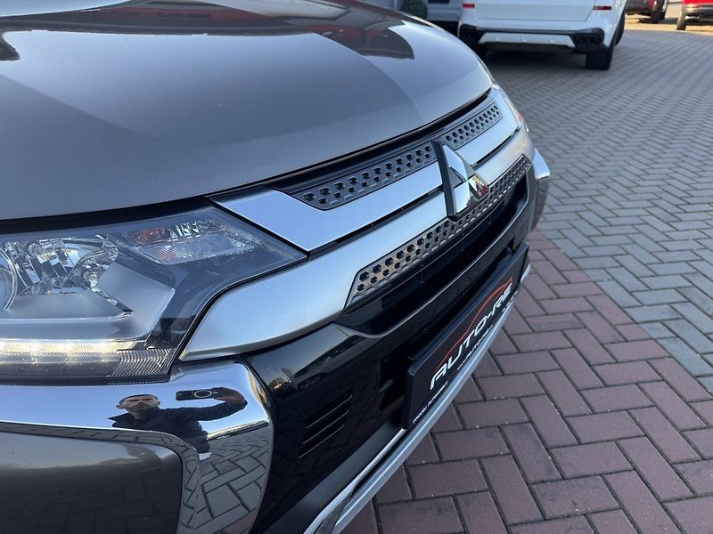 Mitsubishi Outlander (2019) 2.0i Mivec Digi Klima Kamera - fotka 37 z 48