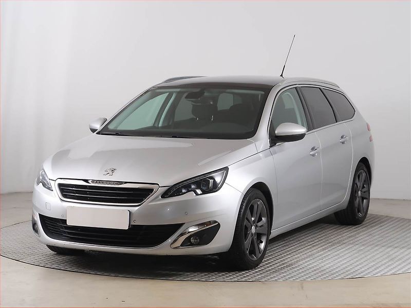 Peugeot 308 (2017) 1.6 BlueHDi, Serv.kniha, Navi - fotka 2 z 17