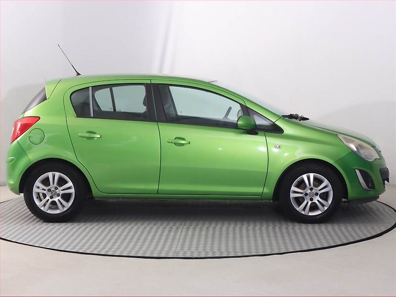 Opel Corsa (2012) 1.2, v dobrém stavu - fotka 6 z 15