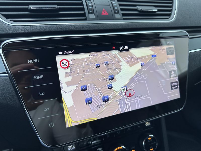 Škoda Superb 2.0TDi L&K 4x4 DSG Blue Ocean - fotka 4 z 27