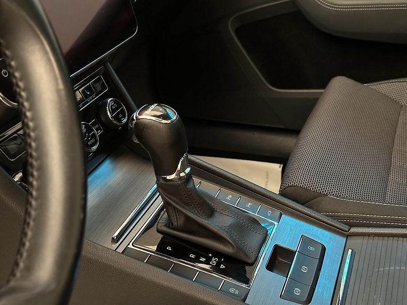 Škoda Superb (2022) 2.0 TDi Style DSG 110 kW - fotka 8 z 35
