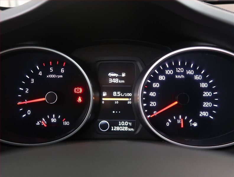 Kia Sportage (2016) 2.0 CRDi, 4X4, Tempomat - fotka 11 z 15