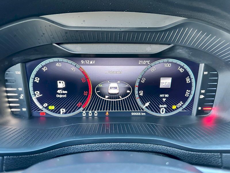 Škoda Karoq (2026) 2.0 TDI 85kW Ambition DSG - fotka 12 z 24