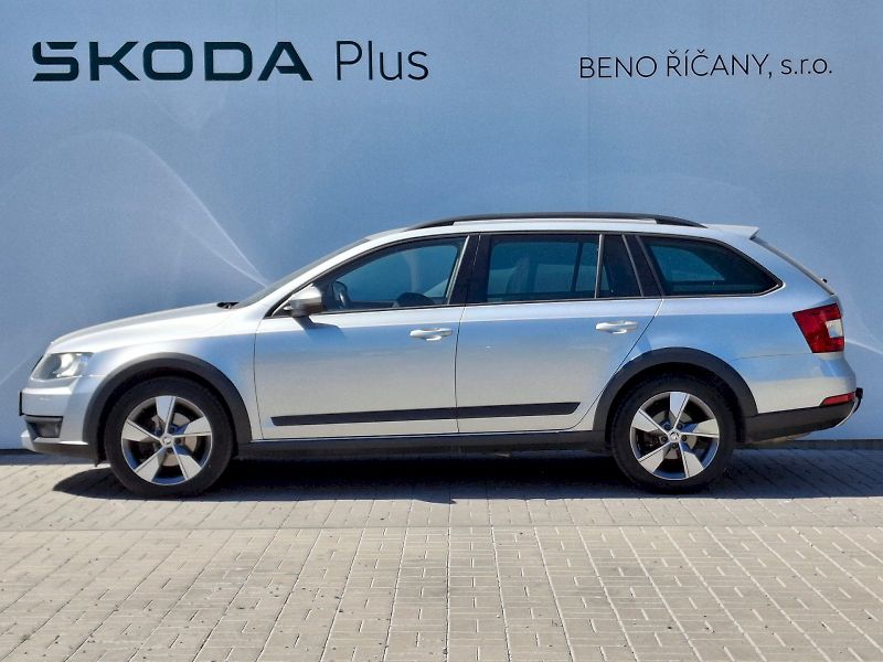 Škoda Octavia (2015) Combi Scout 4x4 2,0TDi 110kW - fotka 3 z 31