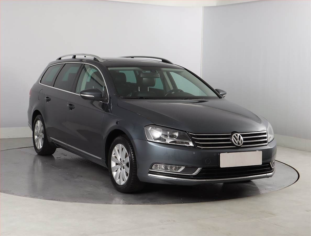 Volkswagen Passat Comfortline 1.6 TDI, Navi