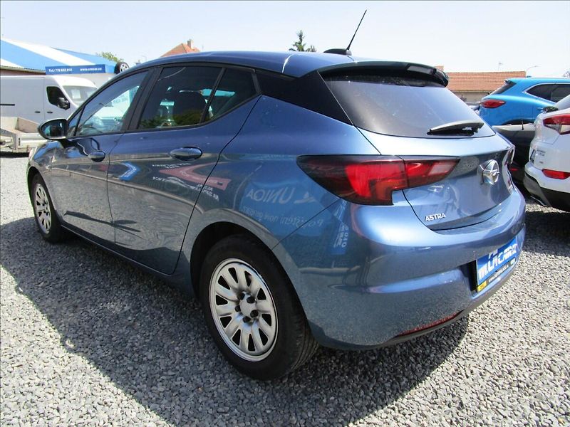 Opel Astra 1.4 Turbo Enjoy, 2. maj. - fotka 6 z 38