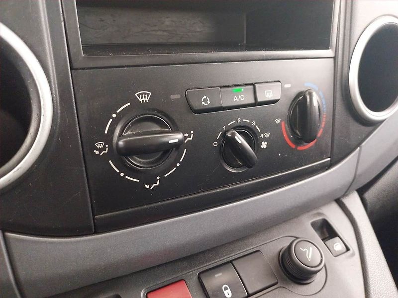 Citroën Berlingo (2009) 1.6 HDi, 5Míst, Klima, ČR - fotka 13 z 17