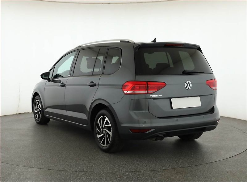 Volkswagen Touran (2018) 2.0 TDI, Automat, 7 míst - fotka 4 z 19